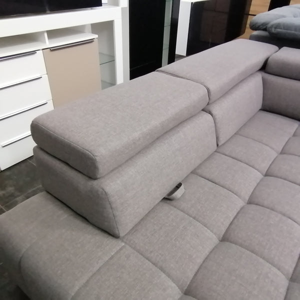 Sectional "Elias" in Gray Fabric + Bed Function